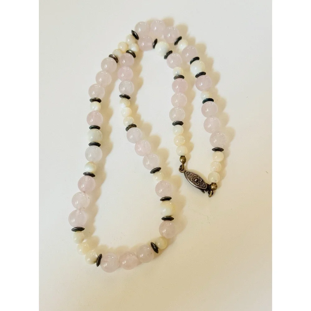 N/A vtg necklace